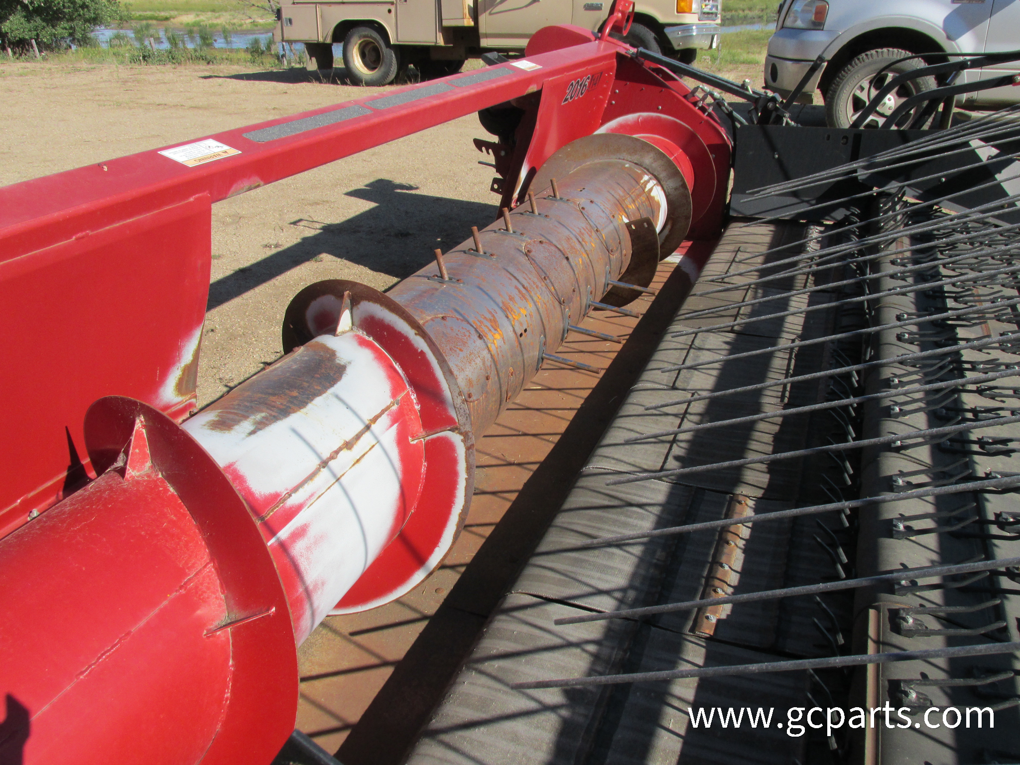 2016 HEADER W/14FT SWATHMASTER